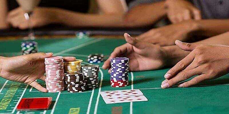 Chơi Baccarat Theo Nhóm – Bí Quyết Thắng Lớn Cho Newbie